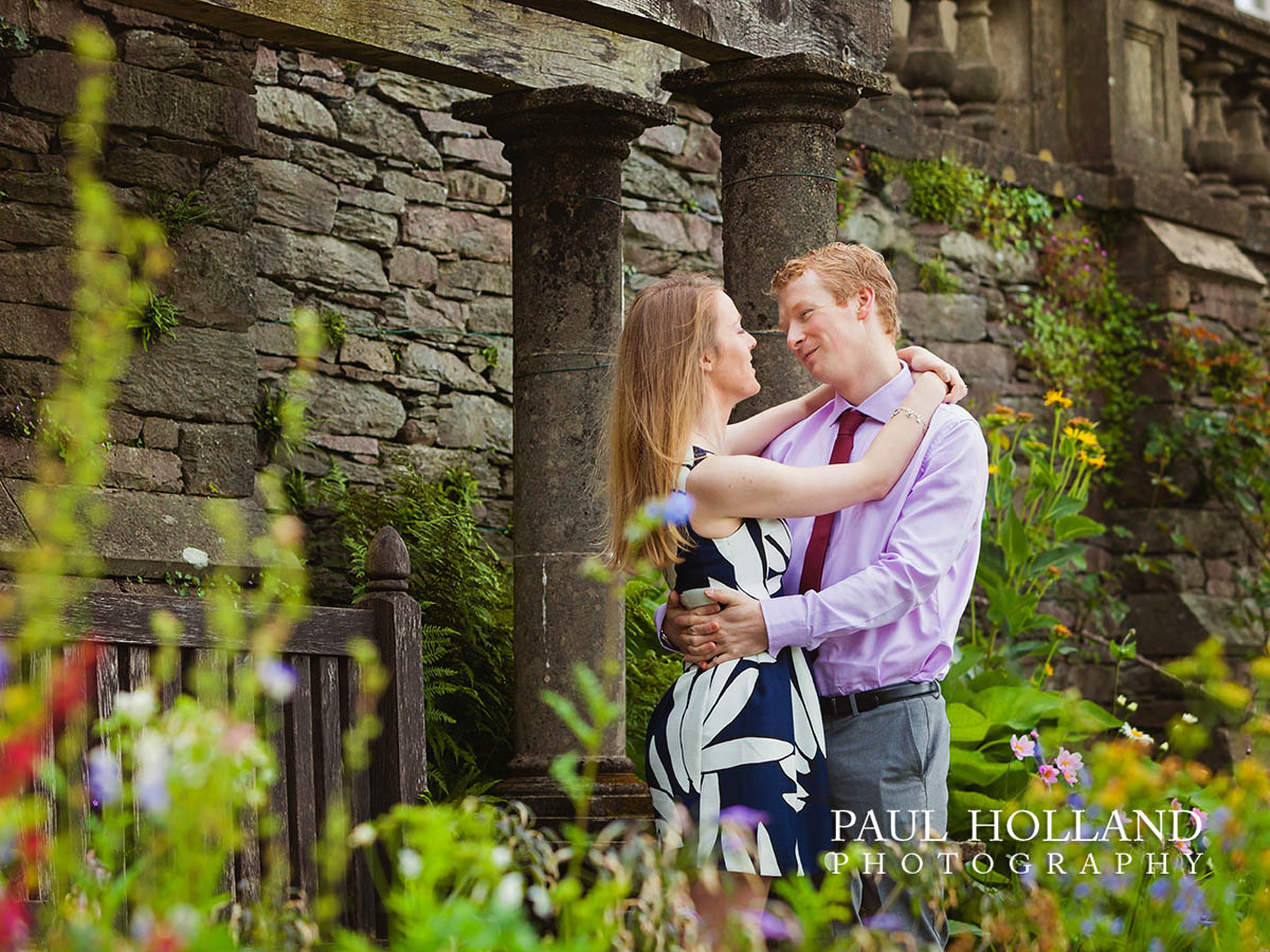 Couple's Outdoor Photo Shoot